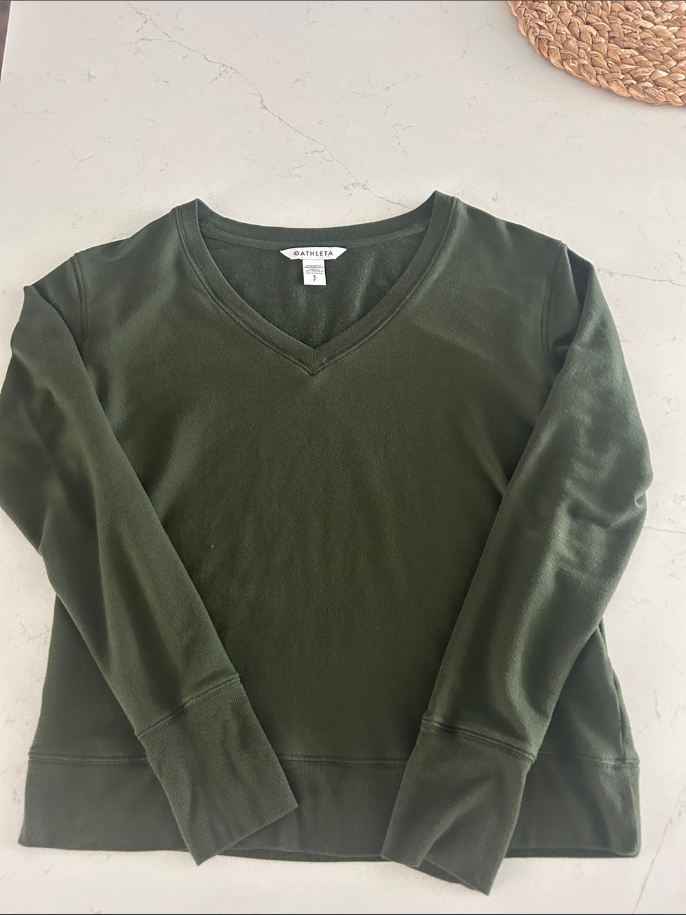 Athleta Olive Green V-Neck Pullover Sweater size small